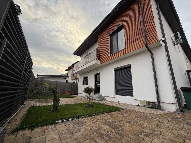 Casă cu 4 camere în Dobroești