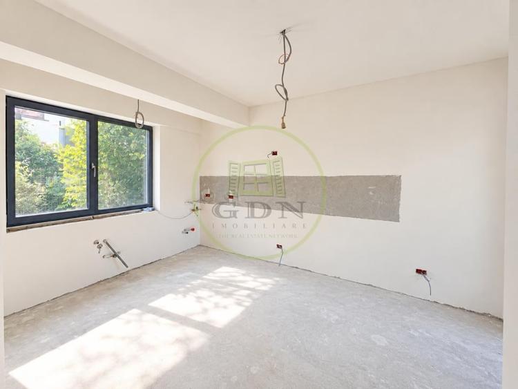 Duplex cu 4 camere cu Teren 198.5 Mp în Străulești