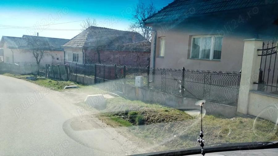Casă cu 2 camere cu Teren 560 Mp în Morești