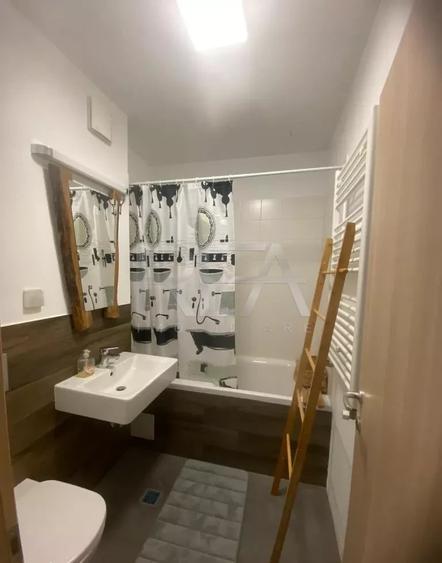 Apartament cu 2 camere semidecomandat, mobilat în Văcăresti