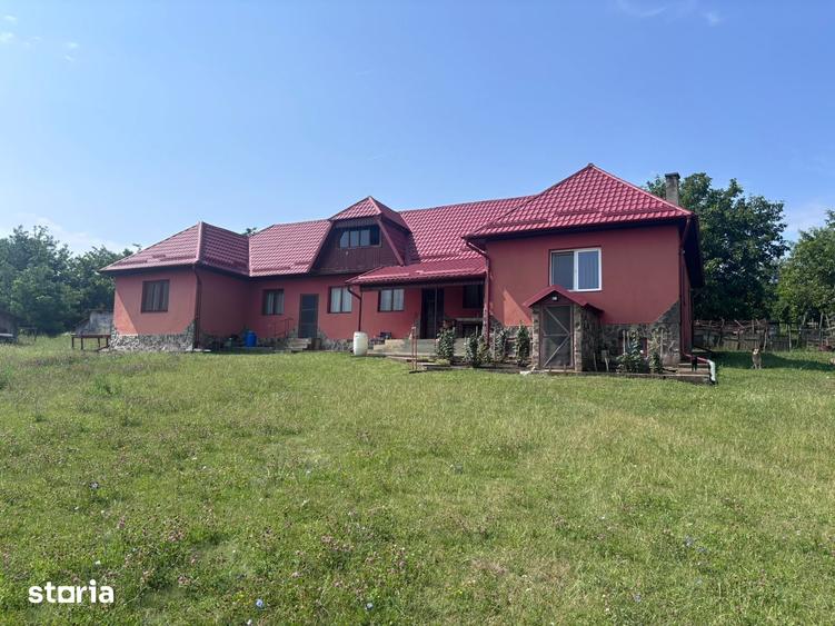 Casă cu 4 camere cu Teren 1100 Mp în Laslău Mic