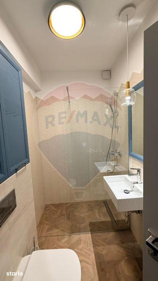 Apartament cu 4 camere decomandat în Central