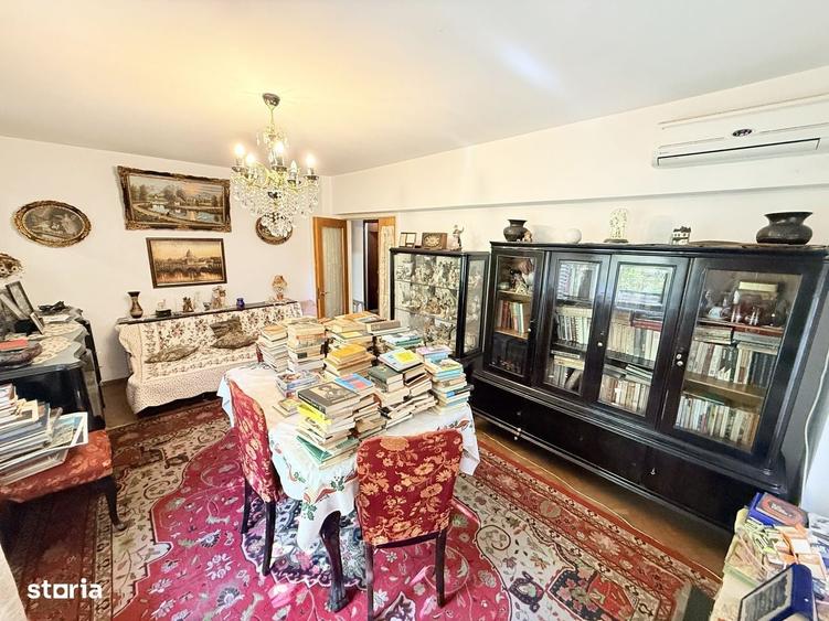 Apartament cu 3 camere în Unirii