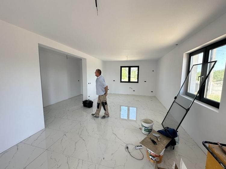 Casă cu 3 camere în Obad
