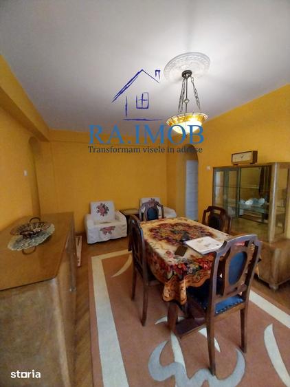 Apartament cu 3 camere semidecomandat în Ultracentral