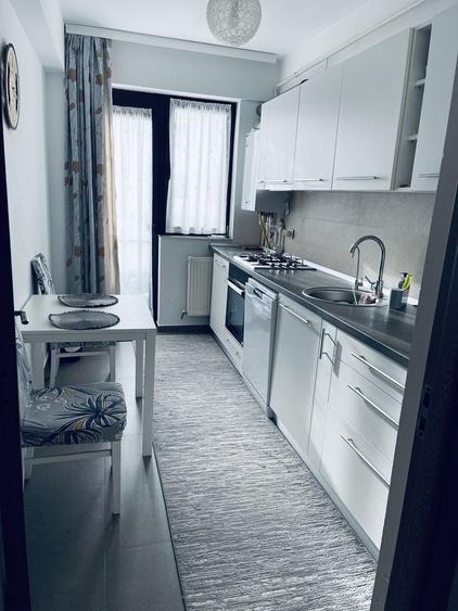 Apartament cu 2 camere decomandat în Valea Adâncă