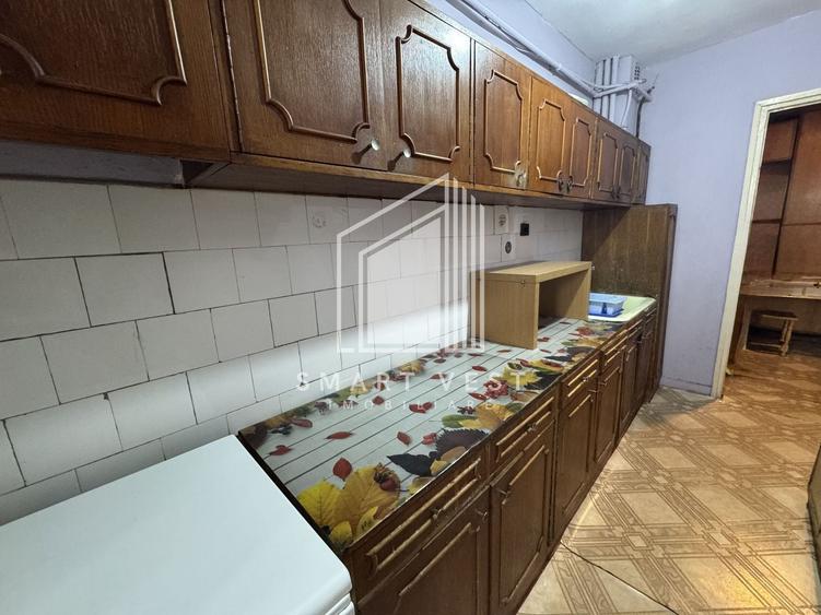 Apartament cu 3 camere decomandat, mobilat în Micro 15