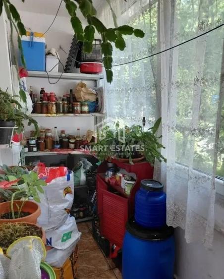 Apartament cu 3 camere semidecomandat, mobilat în Berceni
