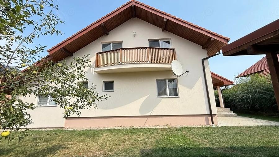 Casă cu Teren 400 Mp în Central
