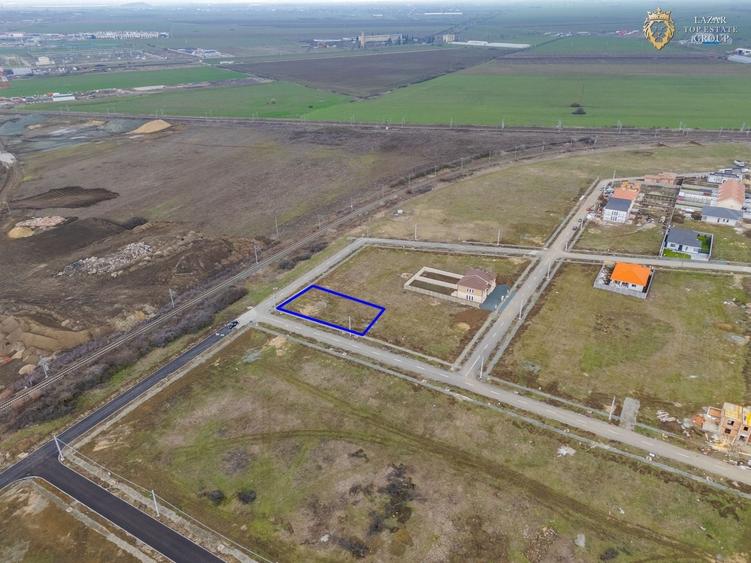 Teren Construcții intravilan de 700 mp, în Vladimirescu