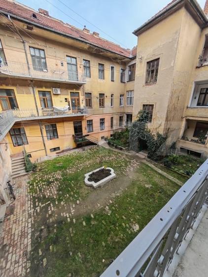 Apartament cu 3 camere decomandat, mobilat în Traian