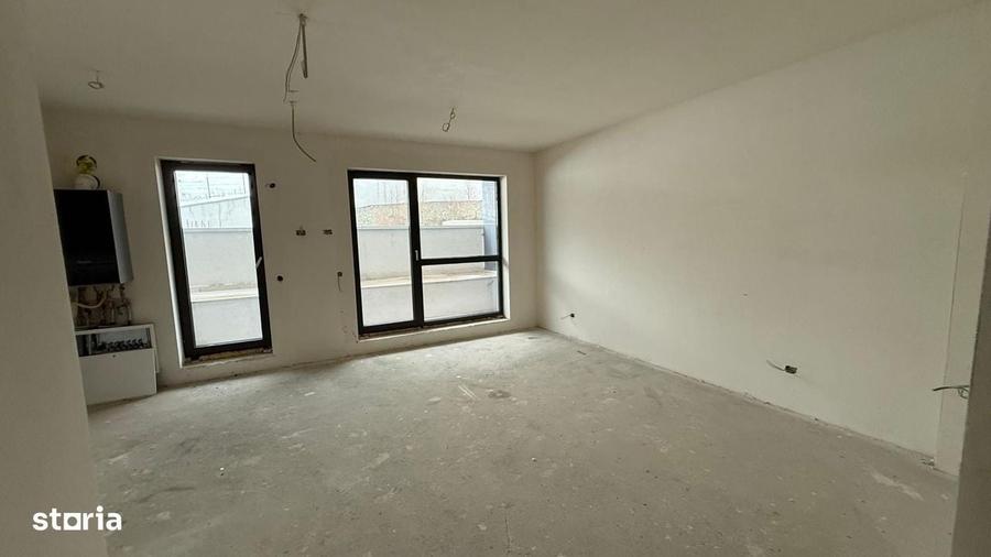 Apartament cu 3 camere în Zorilor