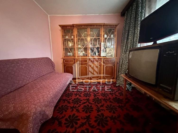 Apartament cu 2 camere semidecomandat, mobilat în Girocului