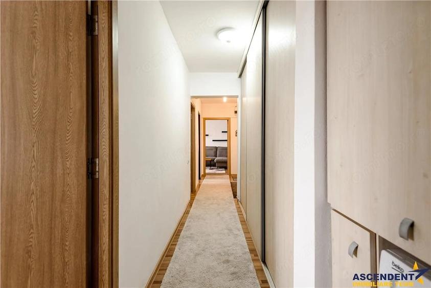 Apartament cu 3 camere decomandat în Dârste