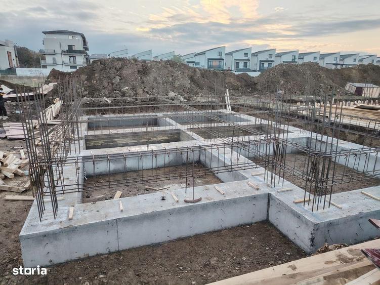 Casă cu 4 camere cu Teren 310 Mp în Chiajna