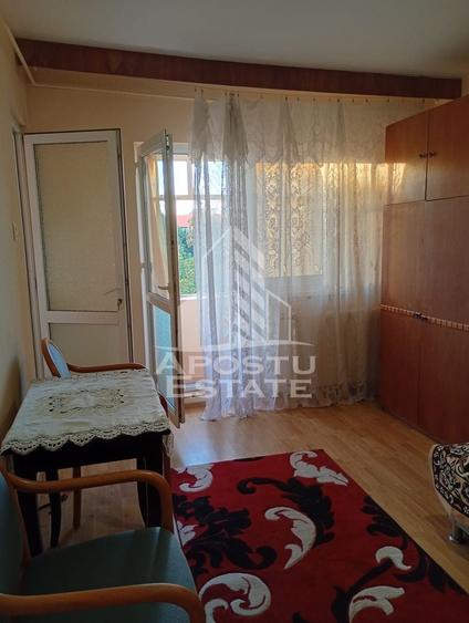 Garsonieră circulară în Lunei