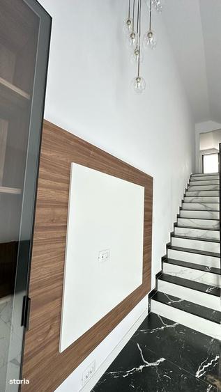 Casă cu 4 camere cu Teren 295 Mp în Central