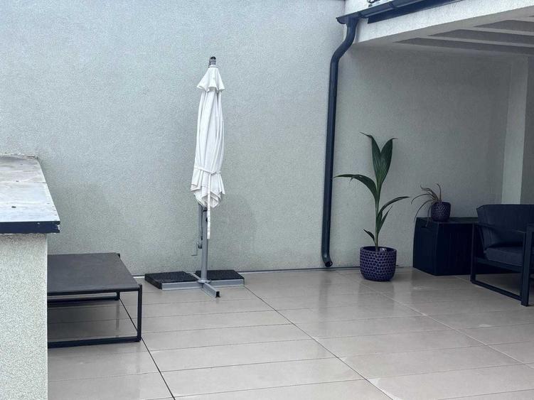 Apartament cu 2 camere decomandat în Apărătorii Patriei