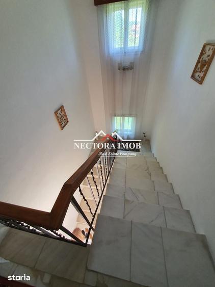 Casă cu 7 camere cu Teren 2300 Mp în Orașul Nou
