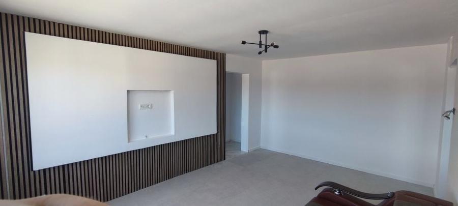 Apartament cu 2 camere decomandat în Exterior Vest