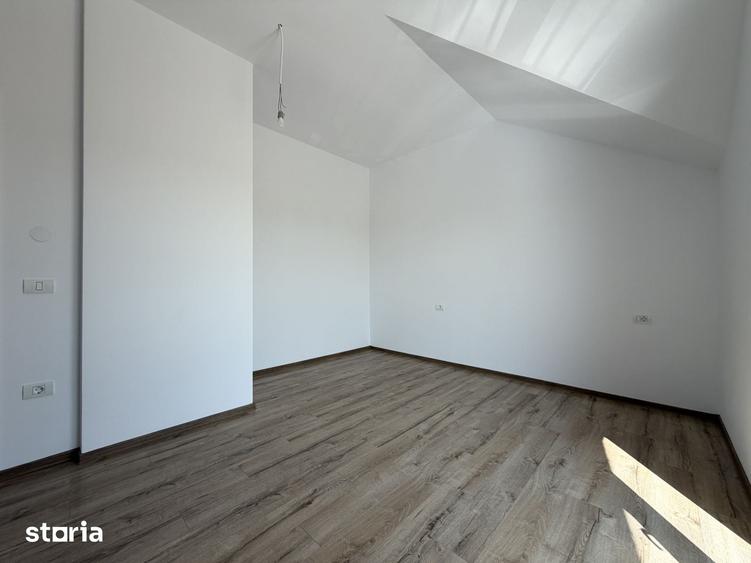 Casă cu 4 camere cu Teren 350 Mp în Sânandrei