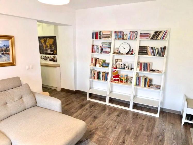 Apartament cu 3 camere semidecomandat, mobilat în Floreasca
