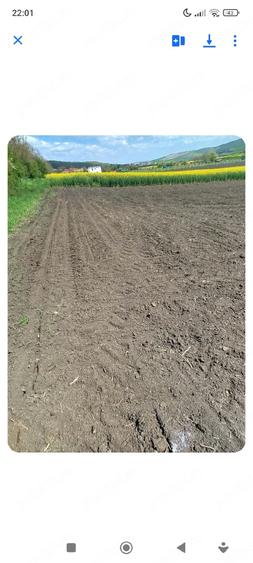 Teren de 6400 mp, în Central