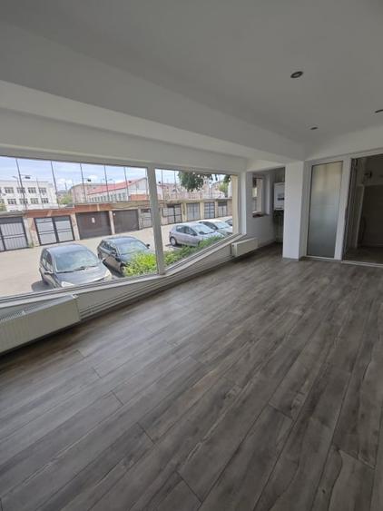 Apartament spațios,de vanzare, 3 camere, 98 mp, zona Petru Rares - 9
