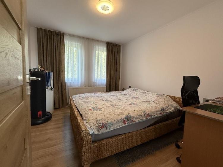 Casă cu 4 camere în Florești