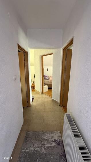 Casă cu 4 camere în Central