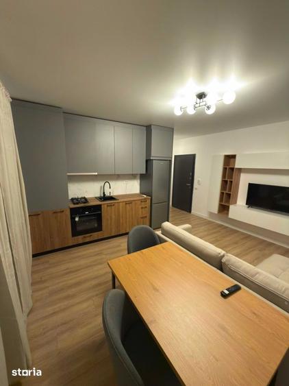 Apartament cu 2 camere decomandat, mobilat în Apărătorii Patriei