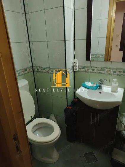 Apartament cu 3 camere decomandat, mobilat în Prundu