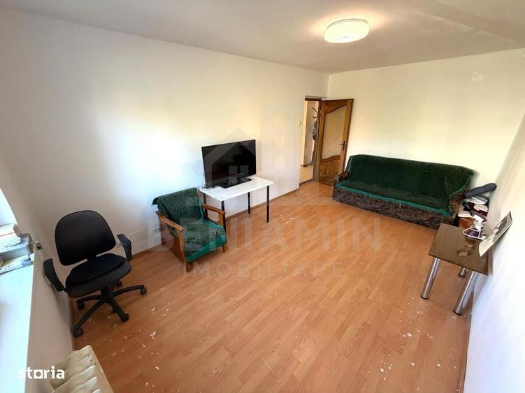 Apartament cu 3 camere decomandat în Valea Rosie