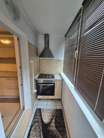 Apartament cu 2 camere decomandat, mobilat în Micro IV