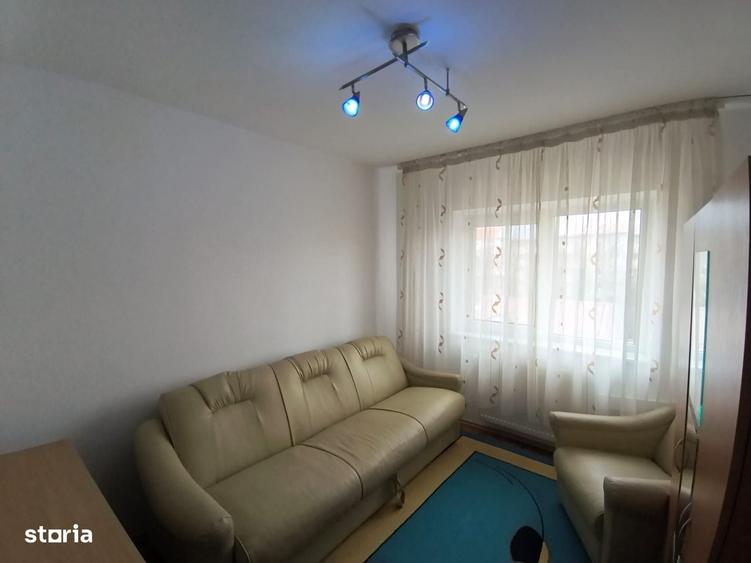 Apartament cu 3 camere decomandat în Sfântu Ilie