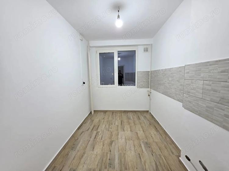 Apartament cu 3 camere semidecomandat în Vatra Luminoasă