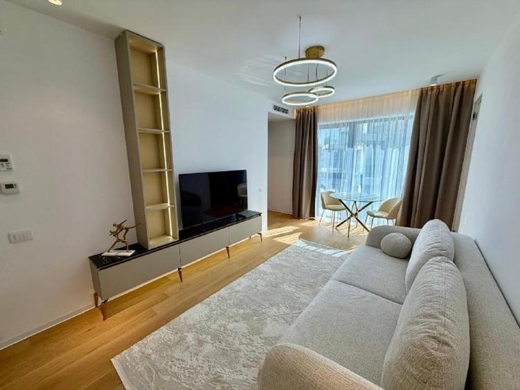 Apartament cu 2 camere semidecomandat, mobilat în Aviației