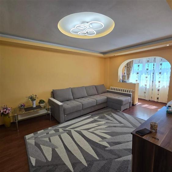 Apartament cu 2 camere decomandat în Dacia
