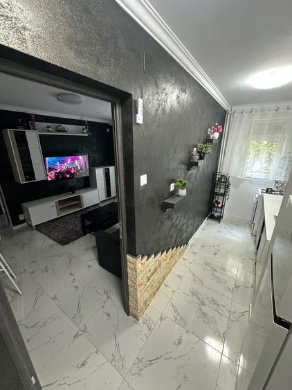 Apartament cu 2 camere semidecomandat, mobilat în Berceni