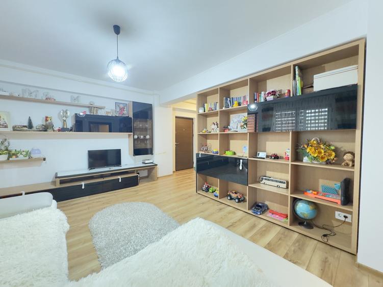 Apartament cu 3 camere decomandat, mobilat în Nord