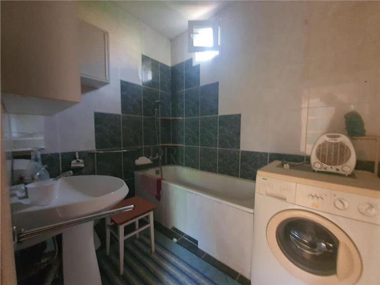 Casă individuală cu 3 camere cu Canalizare în Ciarda Roșie