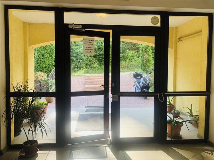 Apartament cu 2 camere decomandat, mobilat în Cernatu