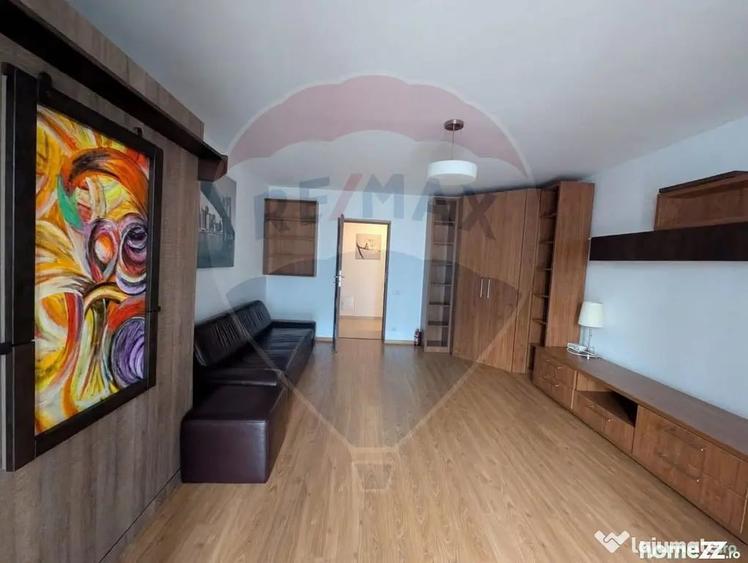 Apartament cu 3 camere decomandat în Națiunile Unite