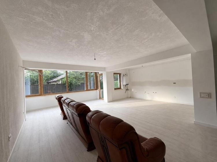 Apartament cu 3 camere în Titan