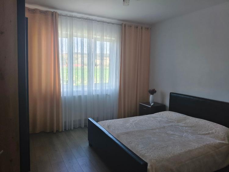 Casă individuală cu 4 camere cu Teren 663 Mp în Jelna