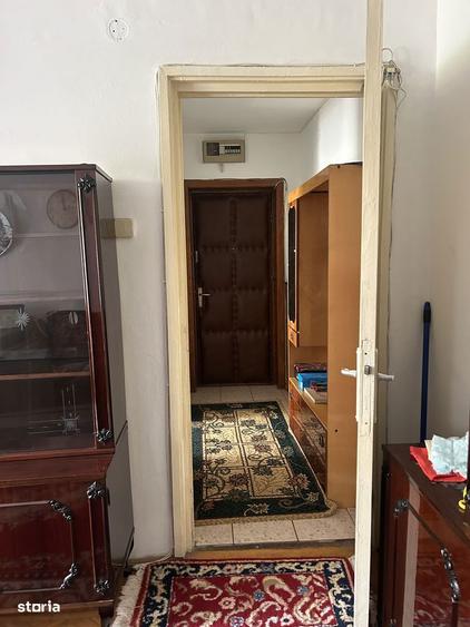 Apartament cu 2 camere semidecomandat în Calea București