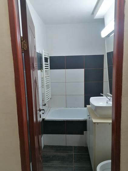 Garsonieră decomandată în Central