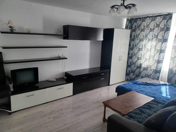 Apartament cu 2 camere decomandat în Gara