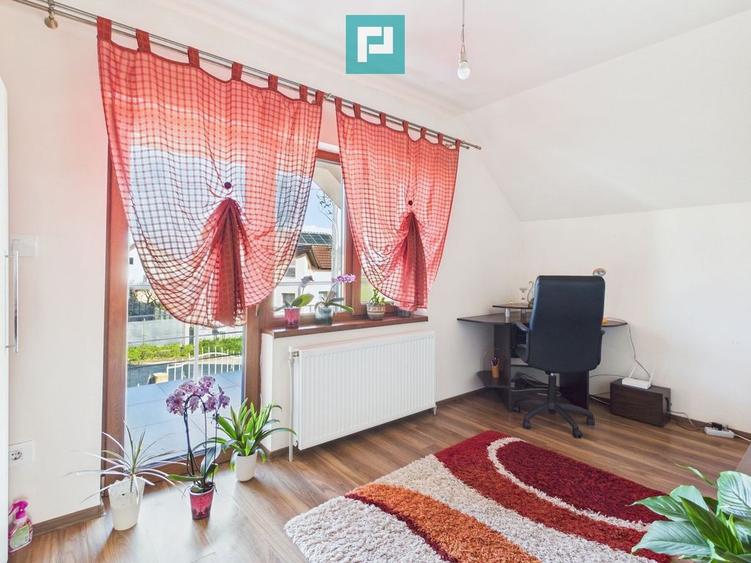 Casă cu 5 camere cu Teren 800 Mp în Zimandcuz