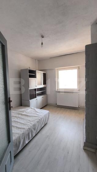 Apartament cu 4 camere decomandat în Burdujeni